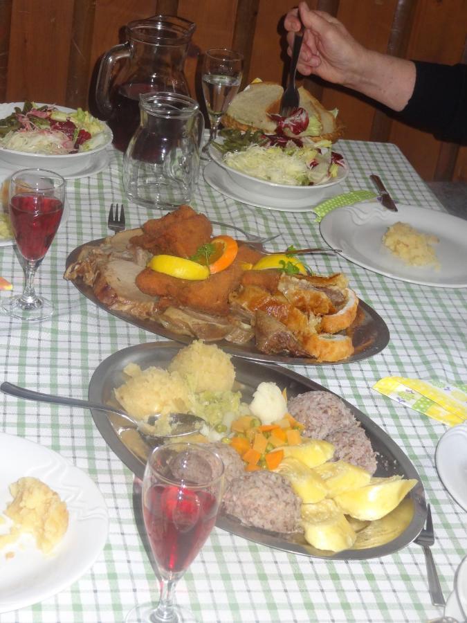 Ivancna Gorica Holiday Home Ernest Zelezni With Hot Tub מראה חיצוני תמונה